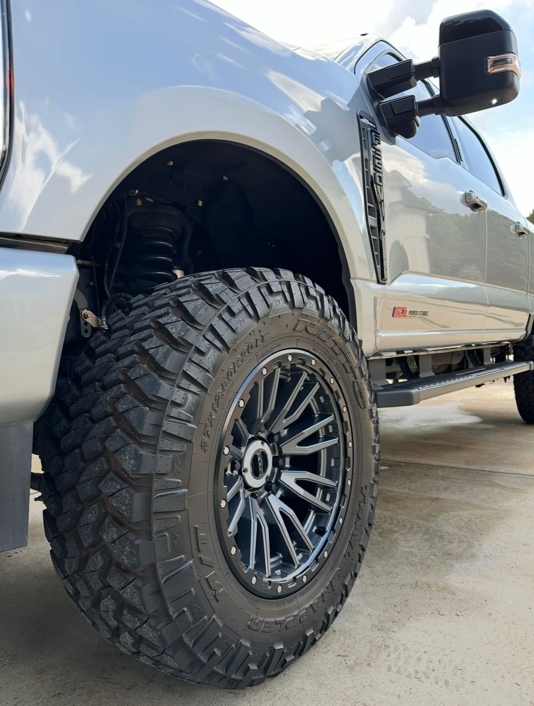 Ford F350 Wheel